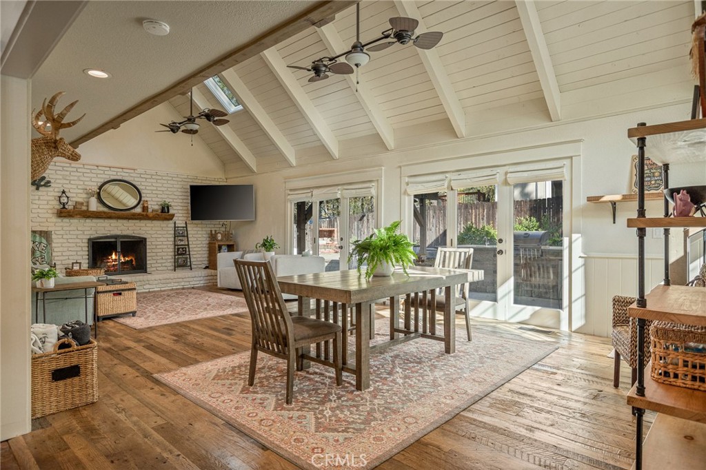 1063 Beaver Lane Property Photo 4