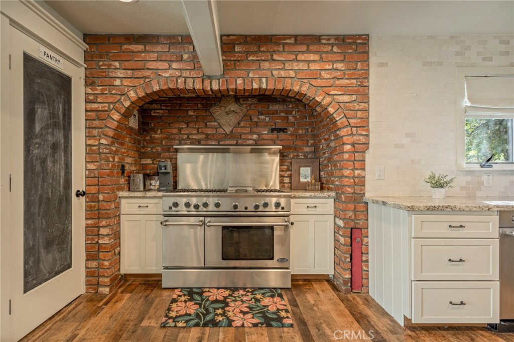 1063 Beaver Lane Property Photo 13