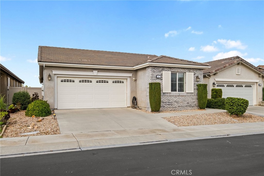 317 Shining Rock Property Photo 1