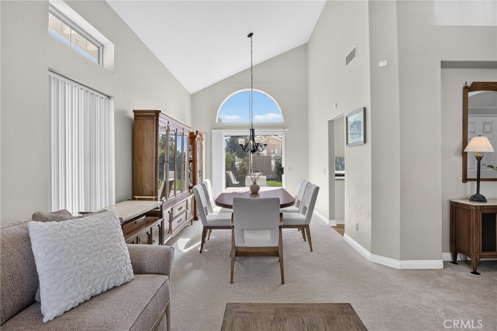 35109 Willow Springs Property Photo 7
