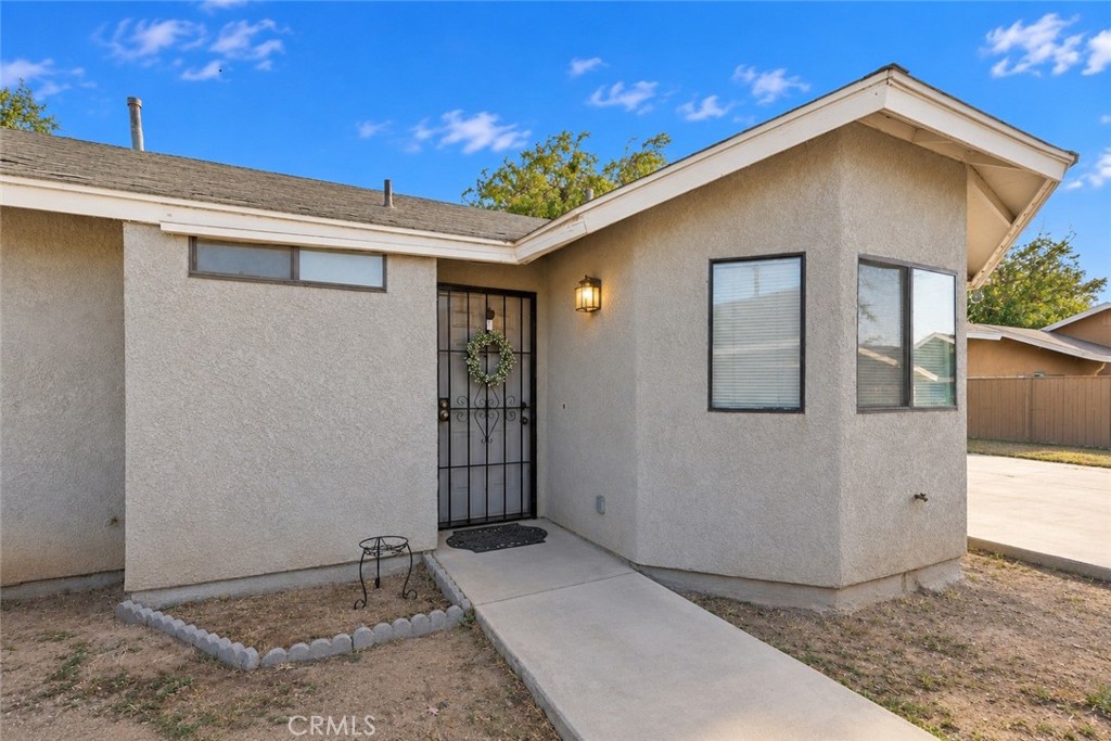 16450 Juniper Property Photo 4