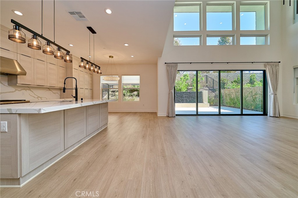 180 Creation Property Photo 1
