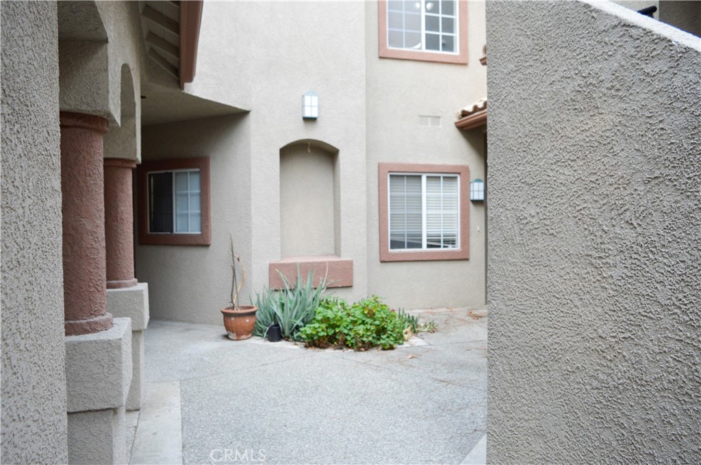 2931 Via Milano Property Photo 1