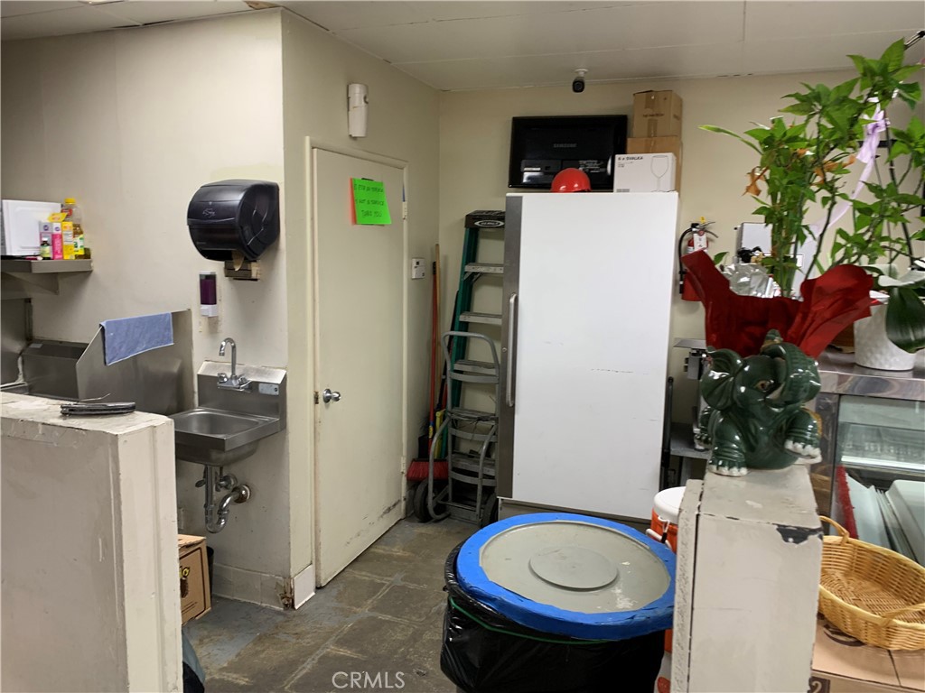 15020 Prairie Avenue Property Photo 13
