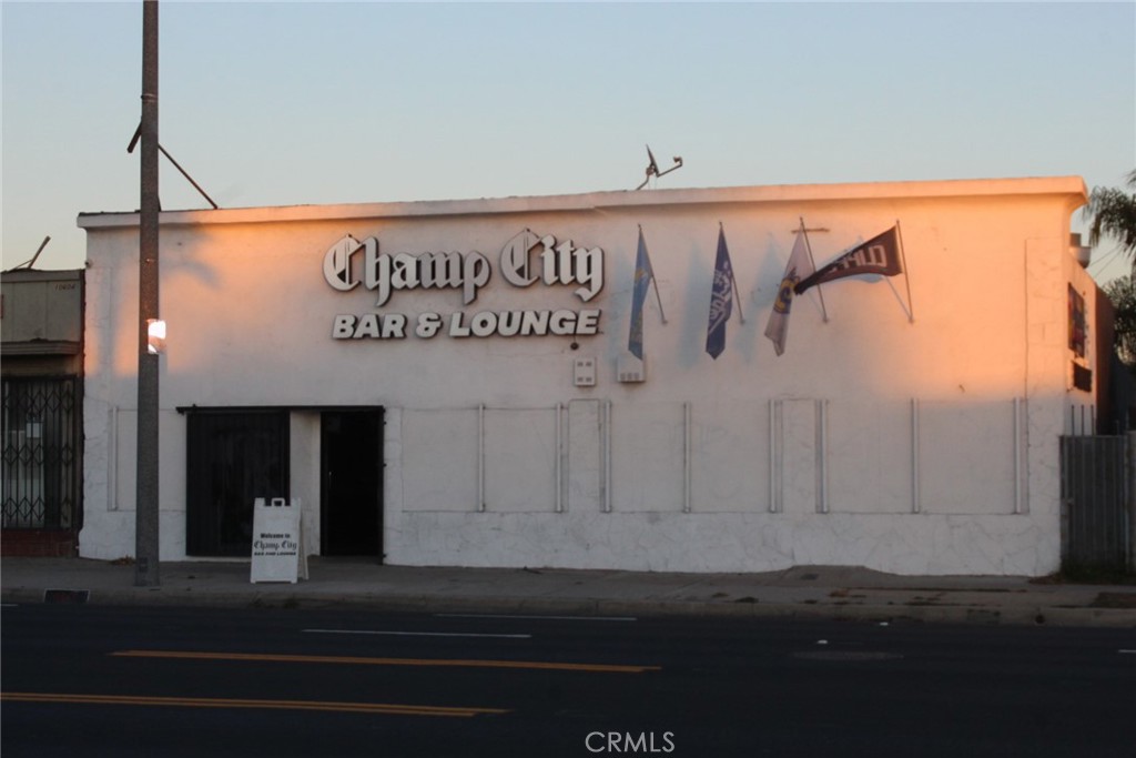 10612 S Prairie Avenue Property Photo