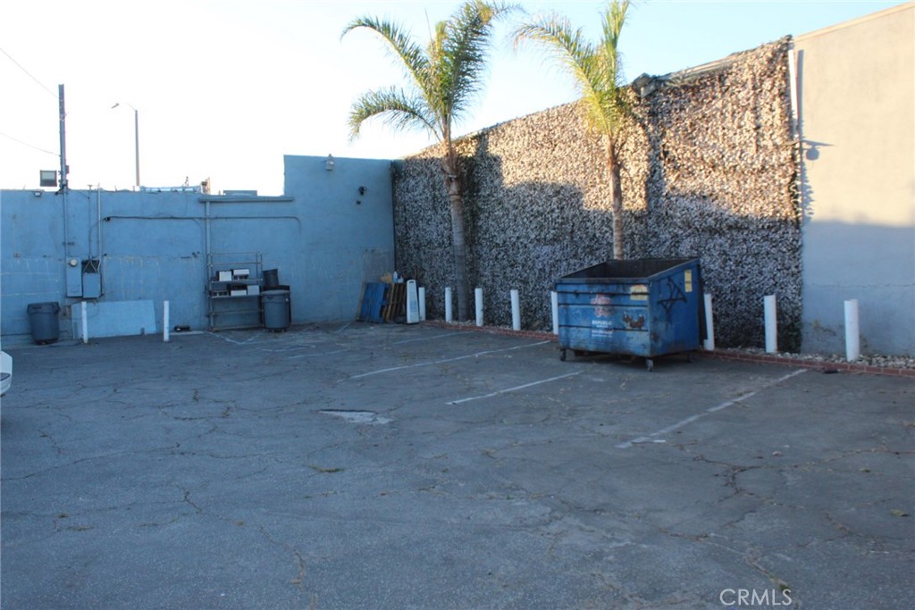 10612 S Prairie Avenue Property Photo 28
