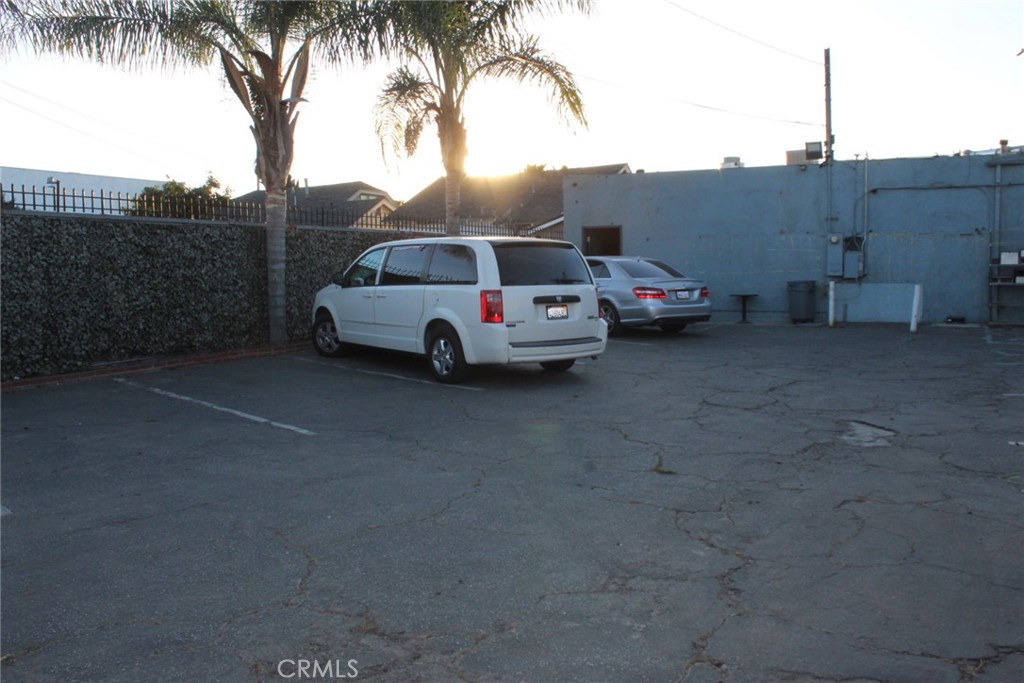 10612 S Prairie Avenue Property Photo 29
