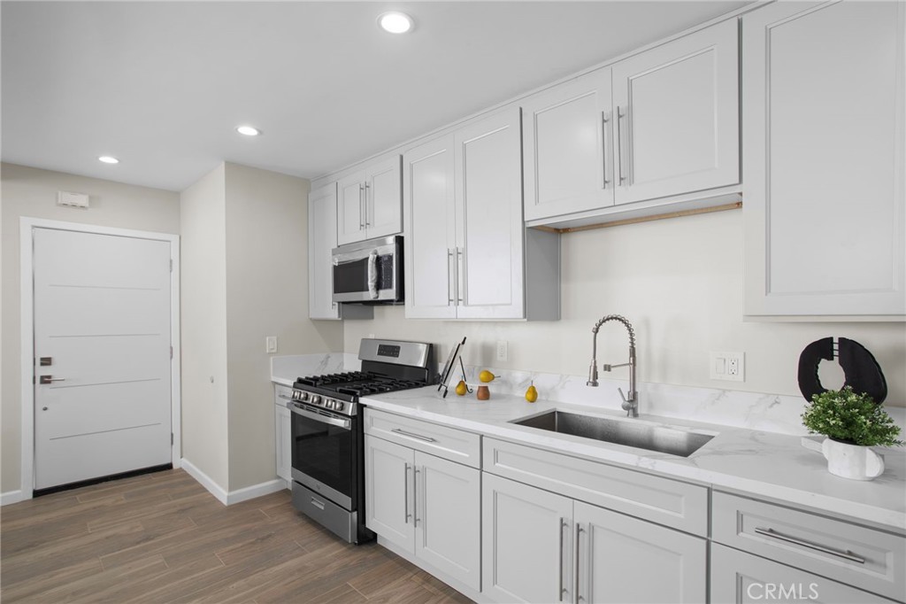 4144 Lennox Boulevard Property Photo 20