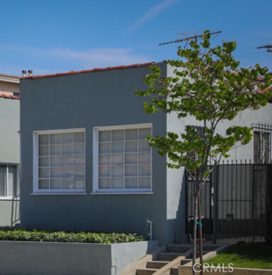 2322 W 79th Street Property Photo