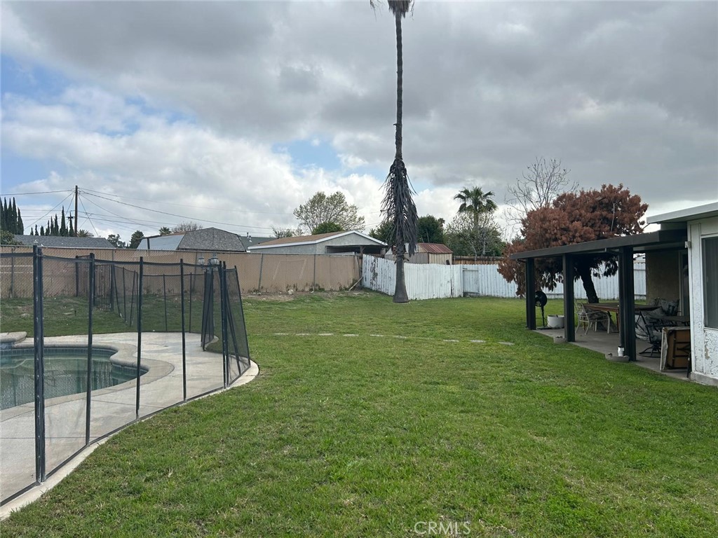 9050 Dumond Drive Property Photo 5