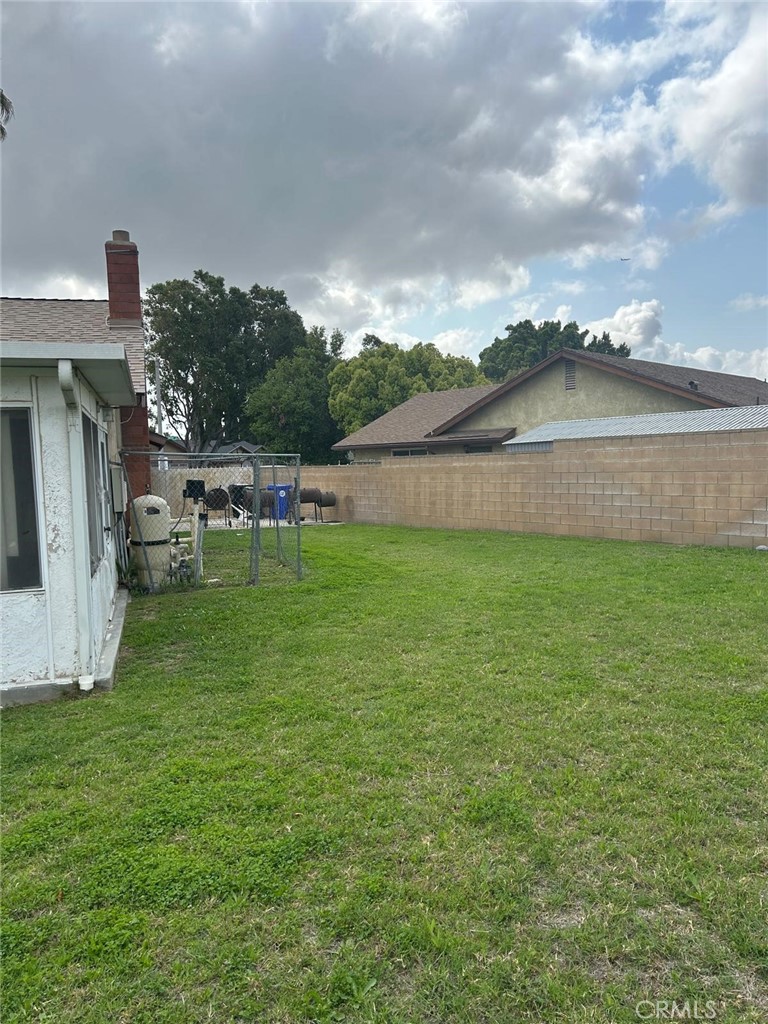 9050 Dumond Drive Property Photo 5