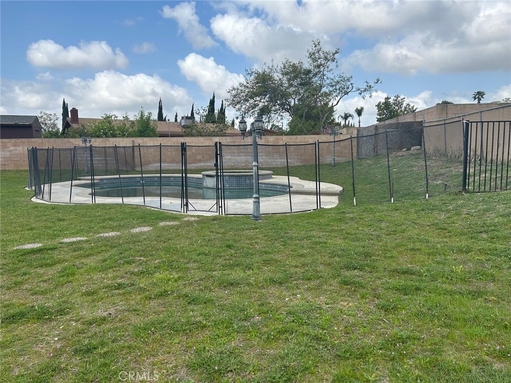 9050 Dumond Drive Property Photo 10