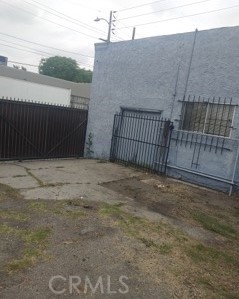 7024 S Western Avenue Property Photo 10