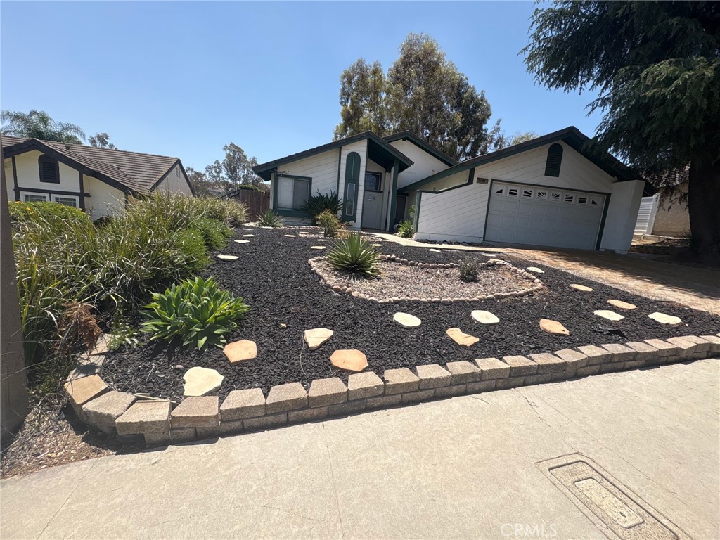 51 Rolling Hills Dr