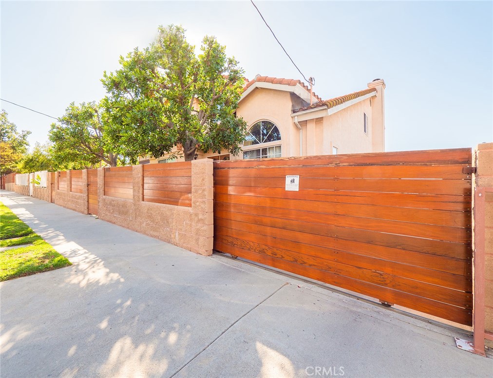 1025 Corronado Terrace