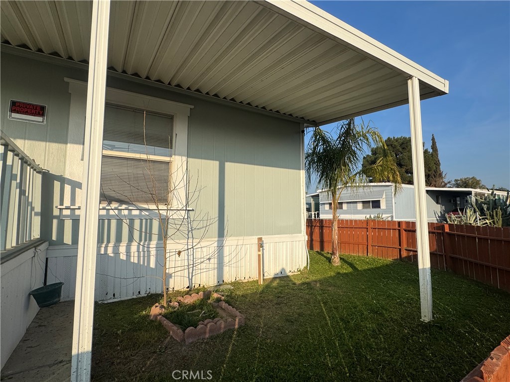 6601 Eucalyptus Property Photo 4