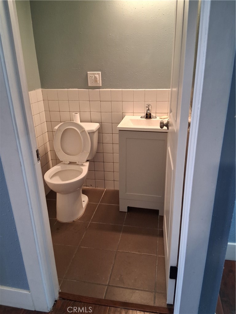 3724 W Slauson Property Photo 5