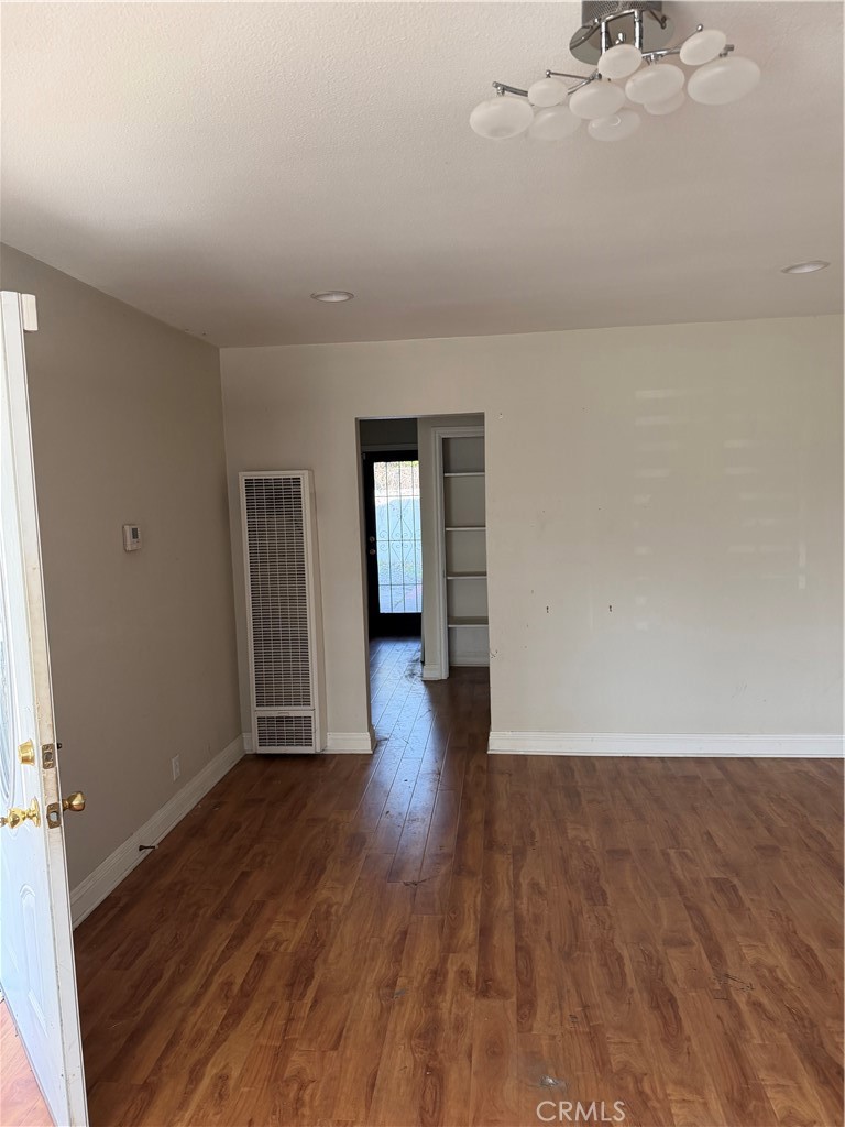 1608 N Grape Property Photo 3