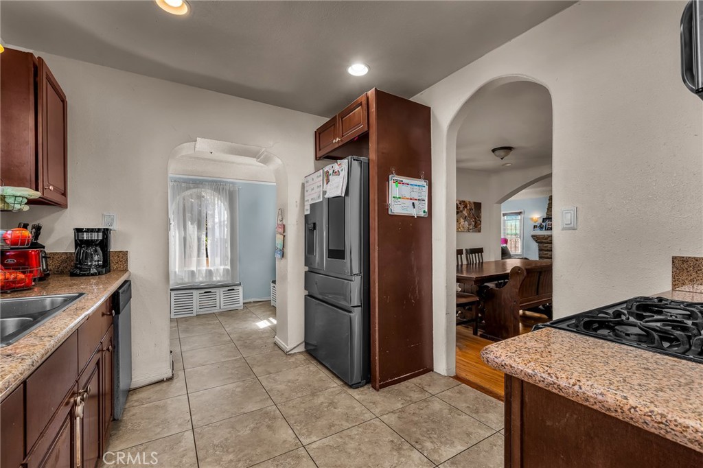 1617 W 80th Street Property Photo 6
