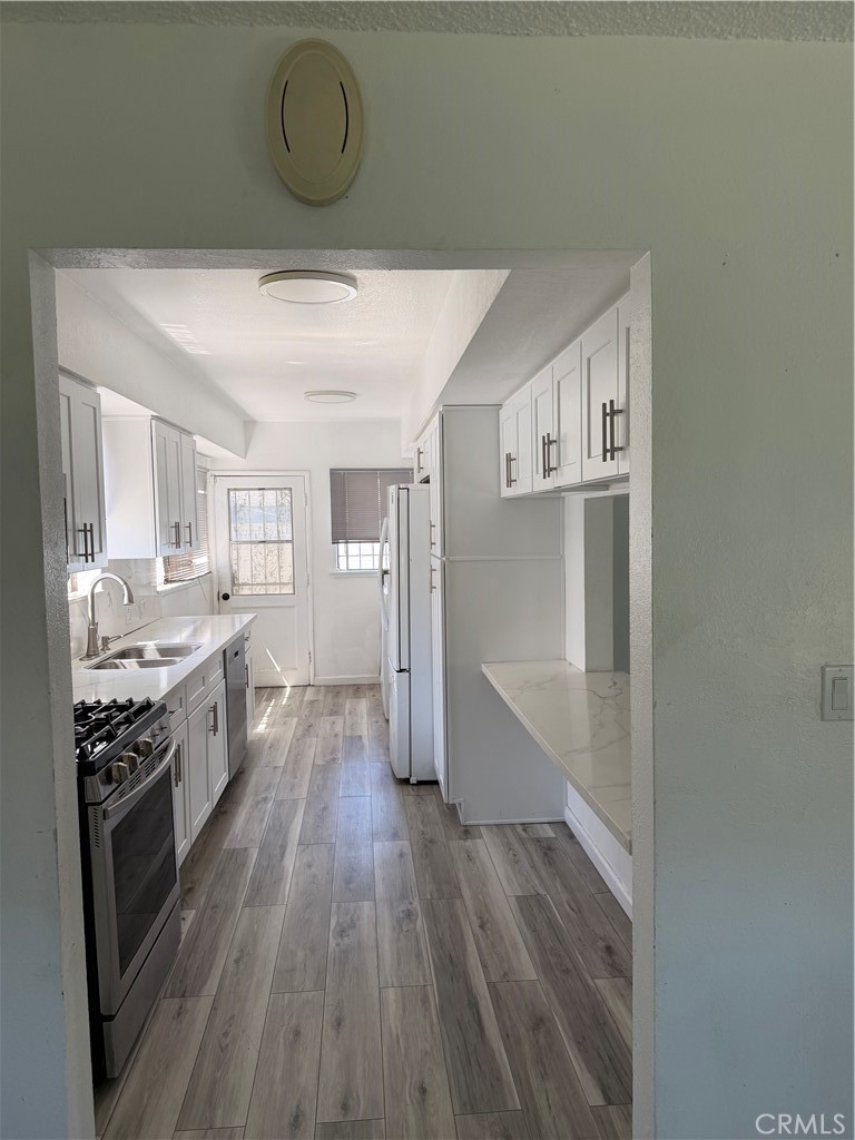 1705 W Arbutus Property Photo 3