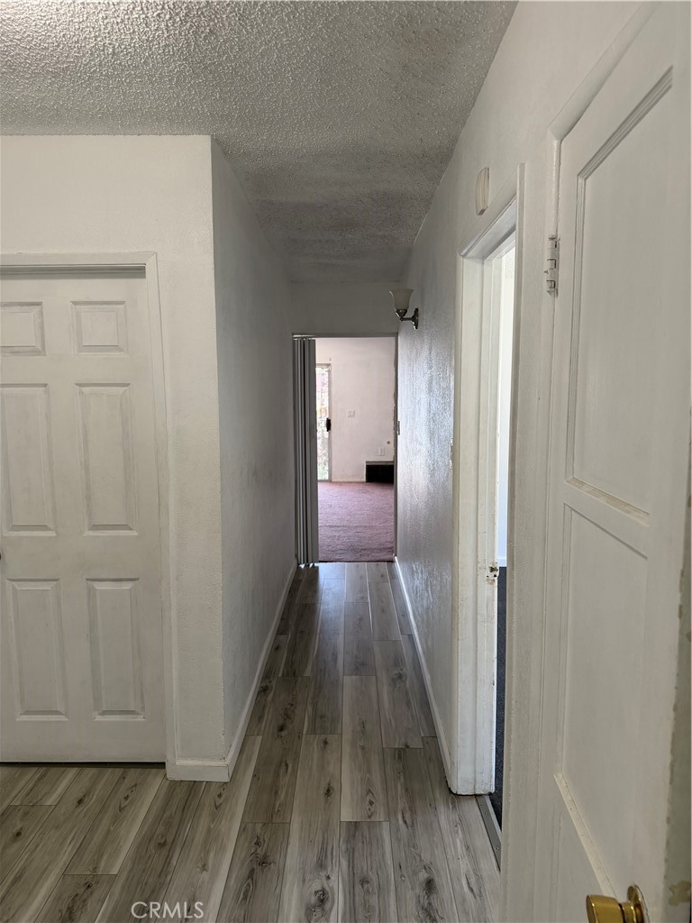 1705 W Arbutus Property Photo 4