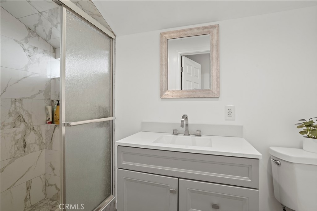 300. W Hillsdale Property Photo 26