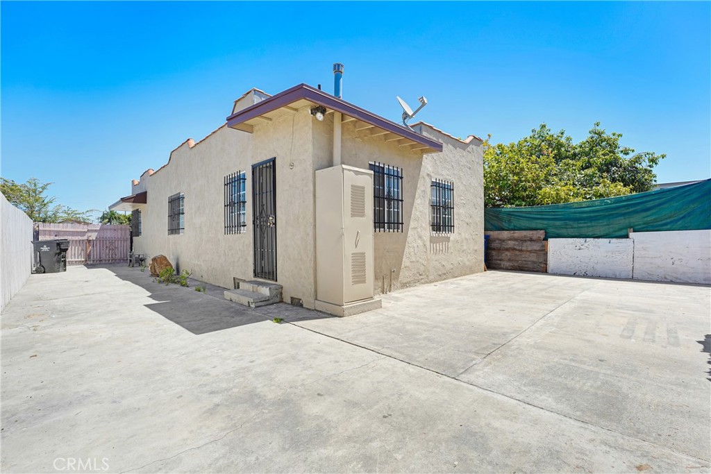 226 W Arbor Vitae Property Photo 10