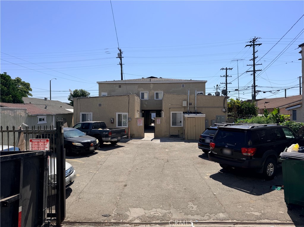 1323 Walnut Ave Property Photo 2