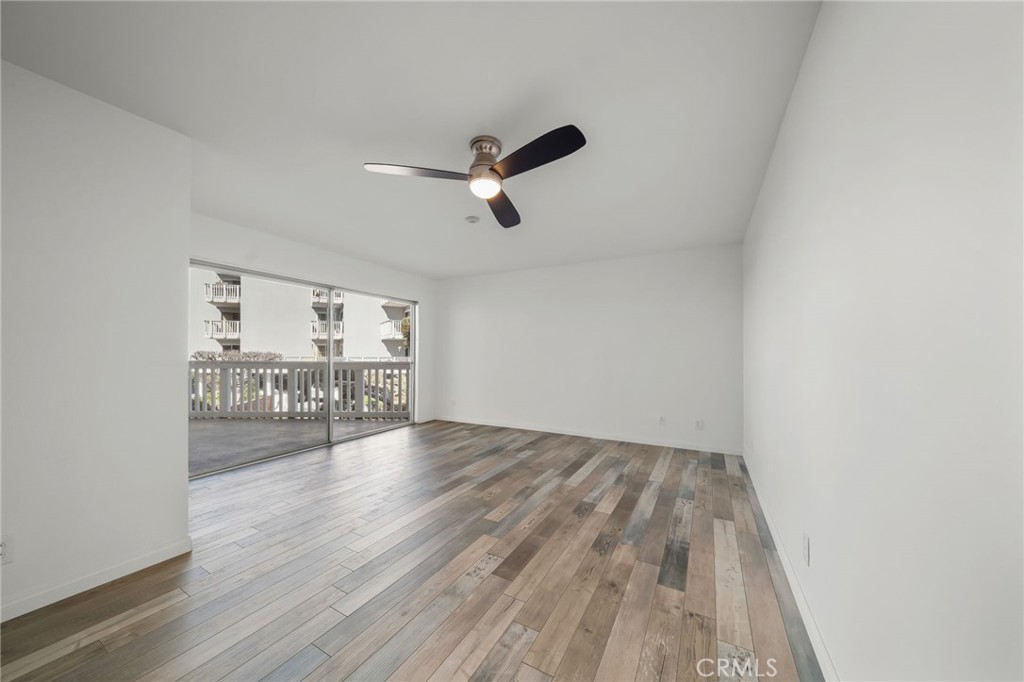 650 The Village 106 Property Photo 5