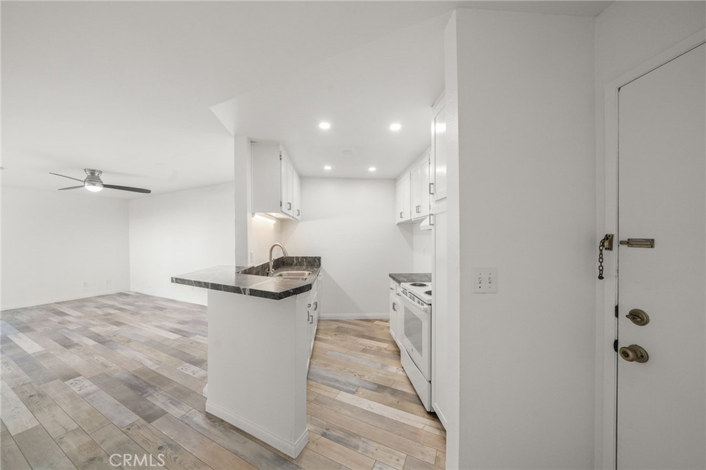 650 The Village 106 Property Photo 8