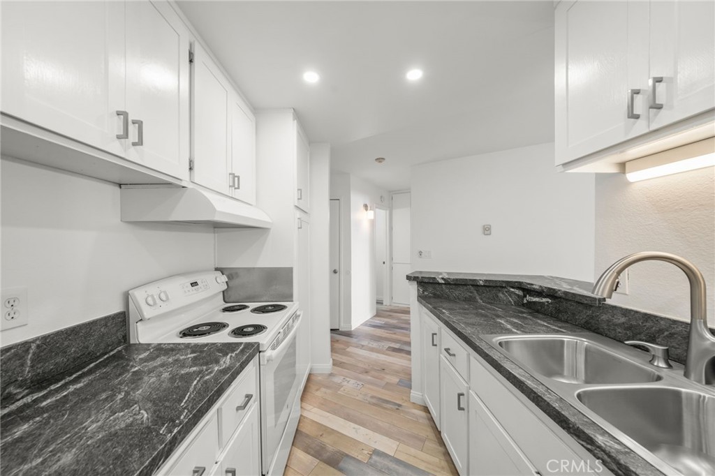 650 The Village 106 Property Photo 14