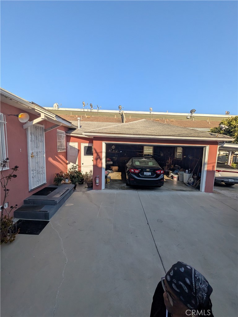 316 E Plymouth Property Photo 4