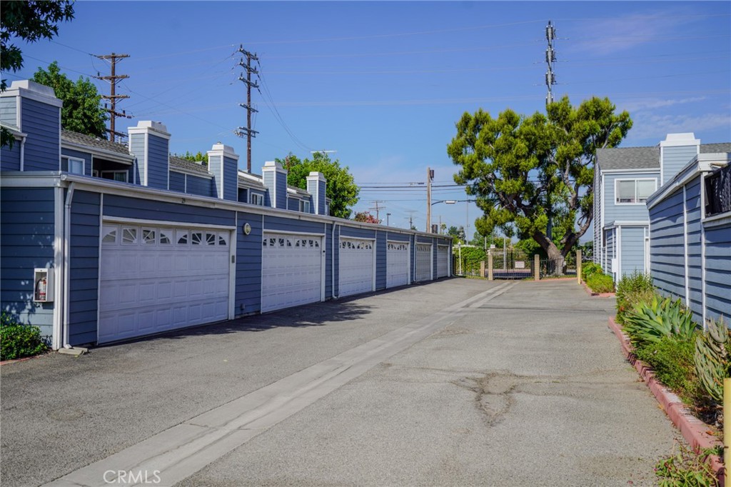 15735 Nordhoff 26 Property Photo 69