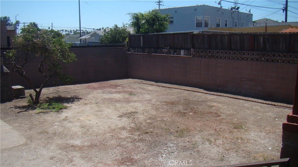 1842 W 43rd Place Property Photo 22