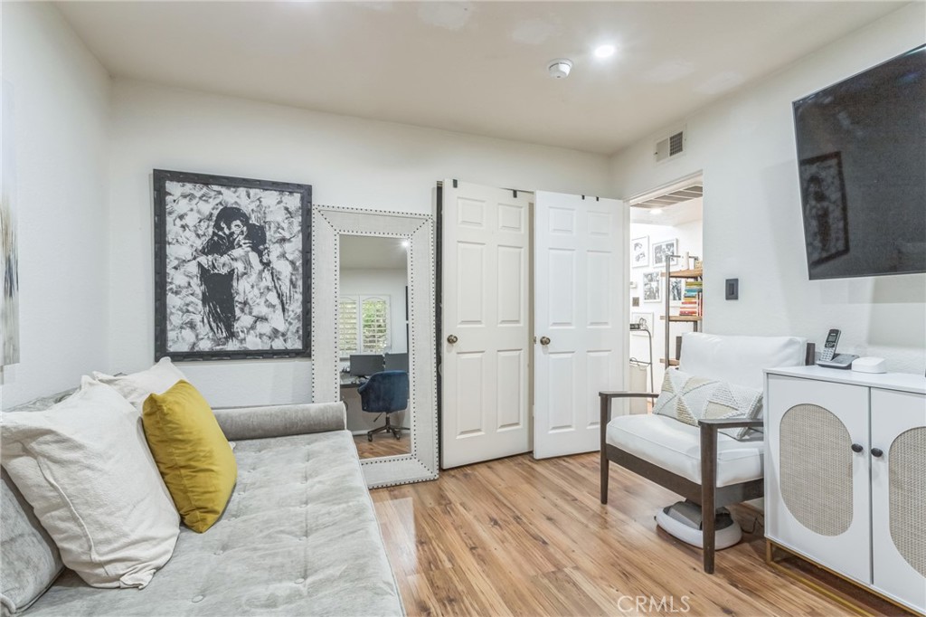 4260 Cedros D Property Photo 14