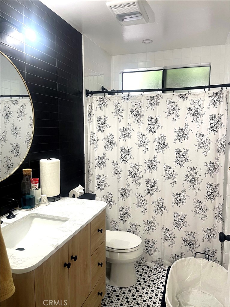 4260 Cedros D Property Photo 15
