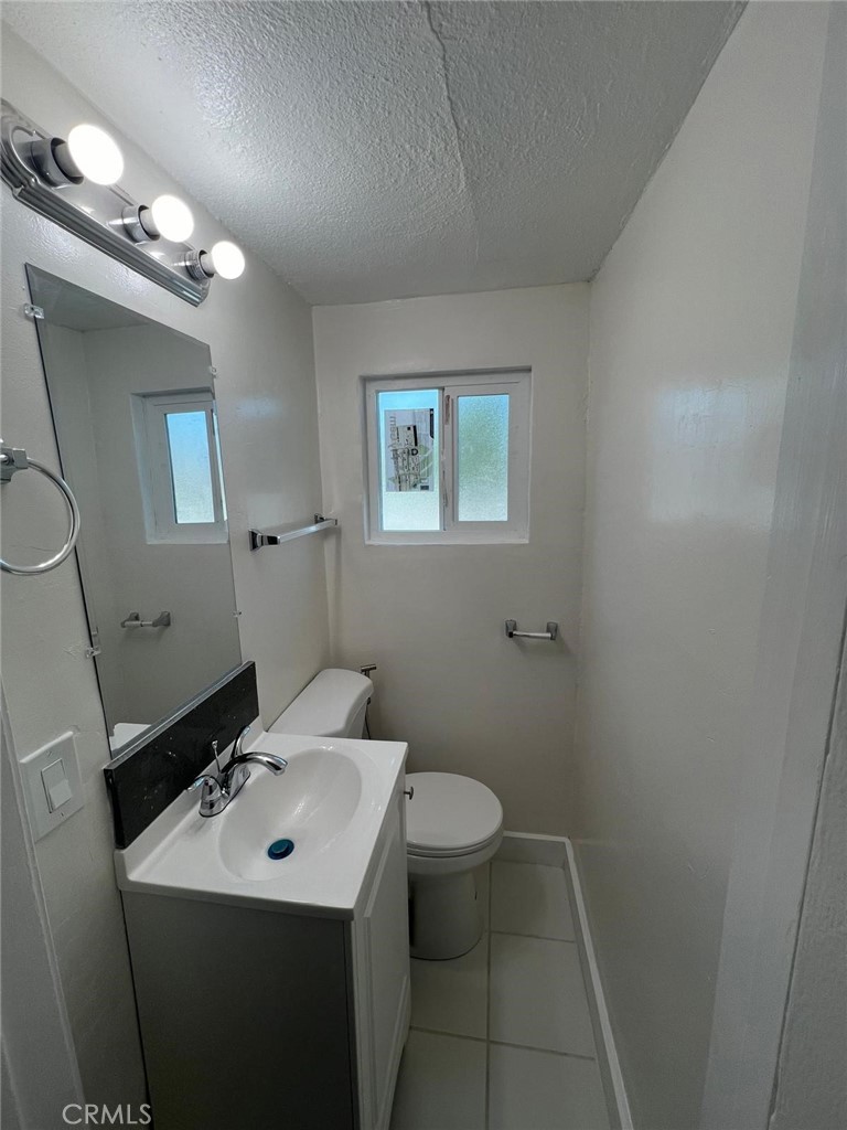 1110 W. 92nd Street Property Photo 4