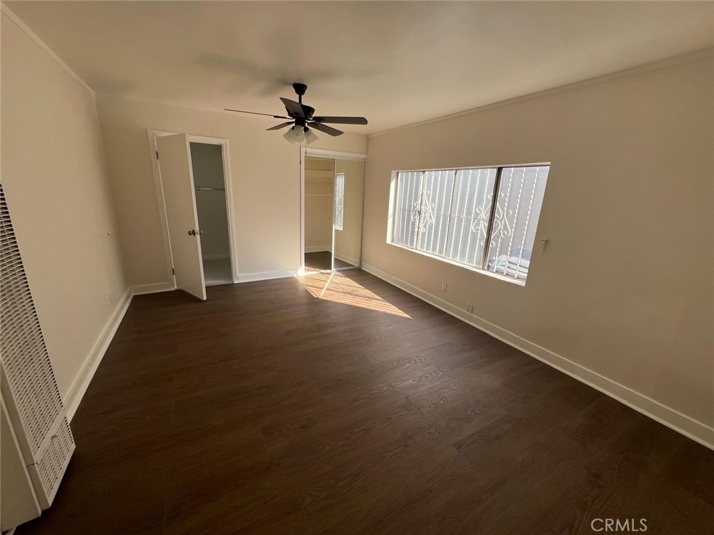 1110 W. 92nd Street Property Photo 5