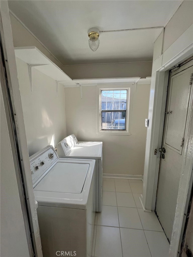 1110 W. 92nd Street Property Photo 6