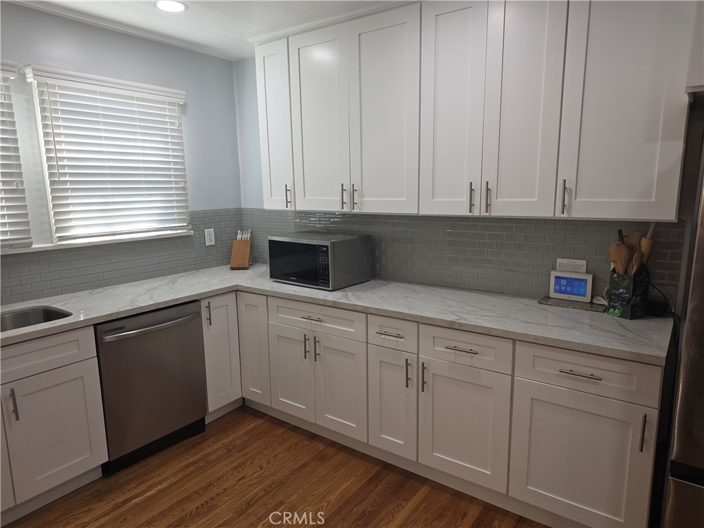 1902 W 65th Property Photo 13