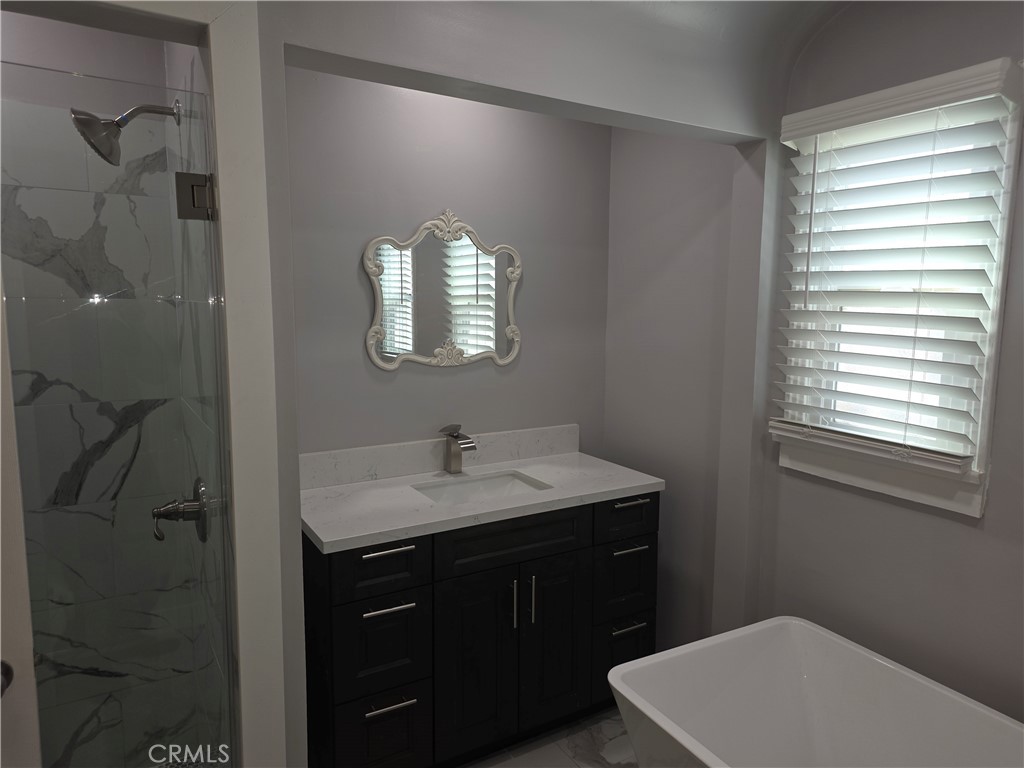 1902 W 65th Property Photo 21