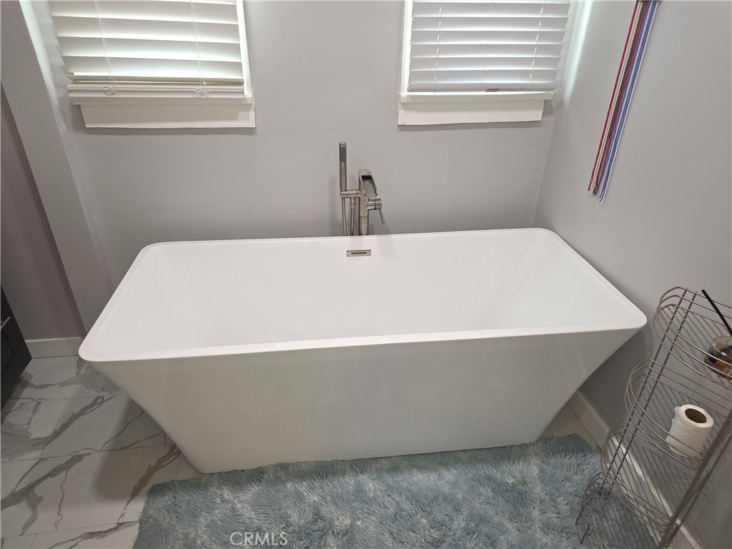 1902 W 65th Property Photo 22