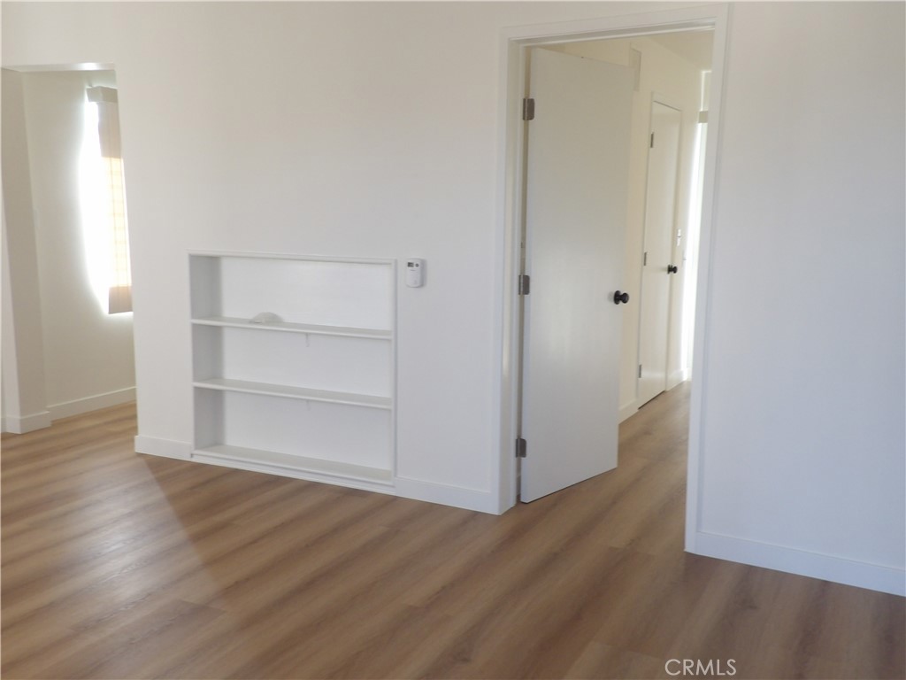 1618 1/2 W Gardena Property Photo 5