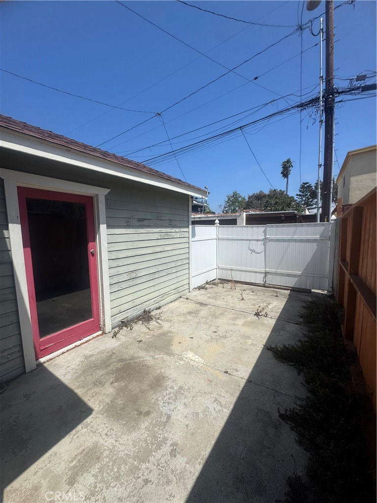 652 Navy Street Property Photo 11