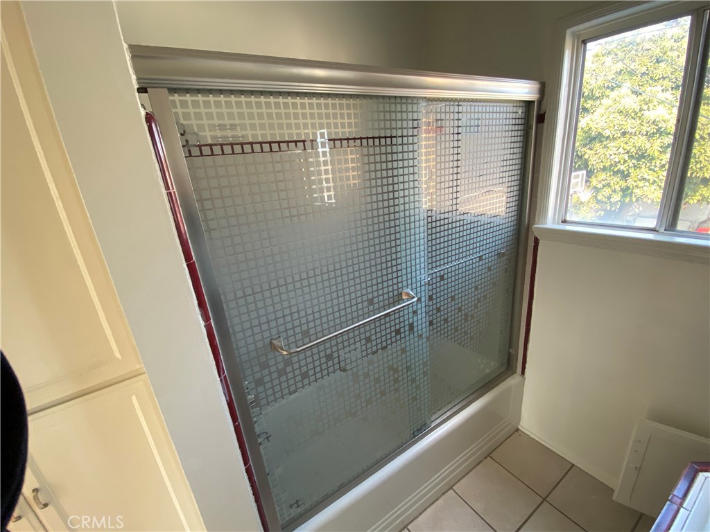 433 W Manchester A Property Photo 17