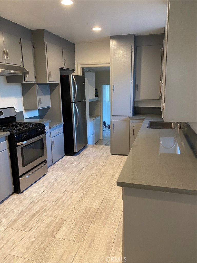 433 W Manchester A Property Photo 25