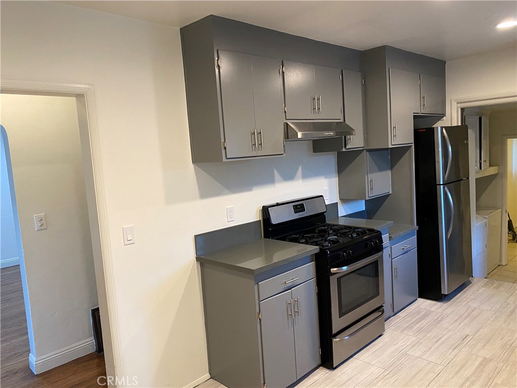 433 W Manchester A Property Photo 54