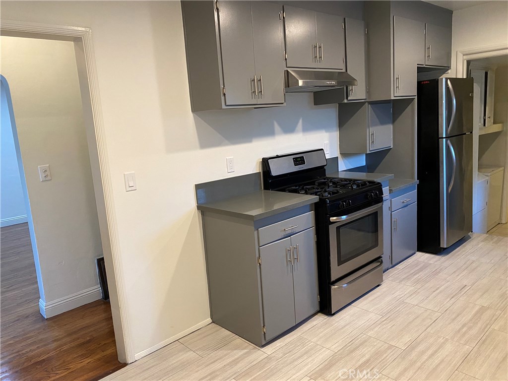 433 W Manchester A Property Photo 57