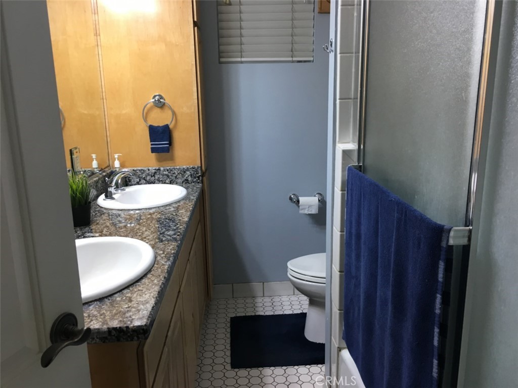 1320 Cedar Street Property Photo 4