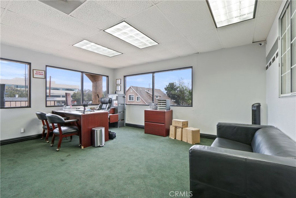 3668 Santa Fe Avenue Property Photo 7